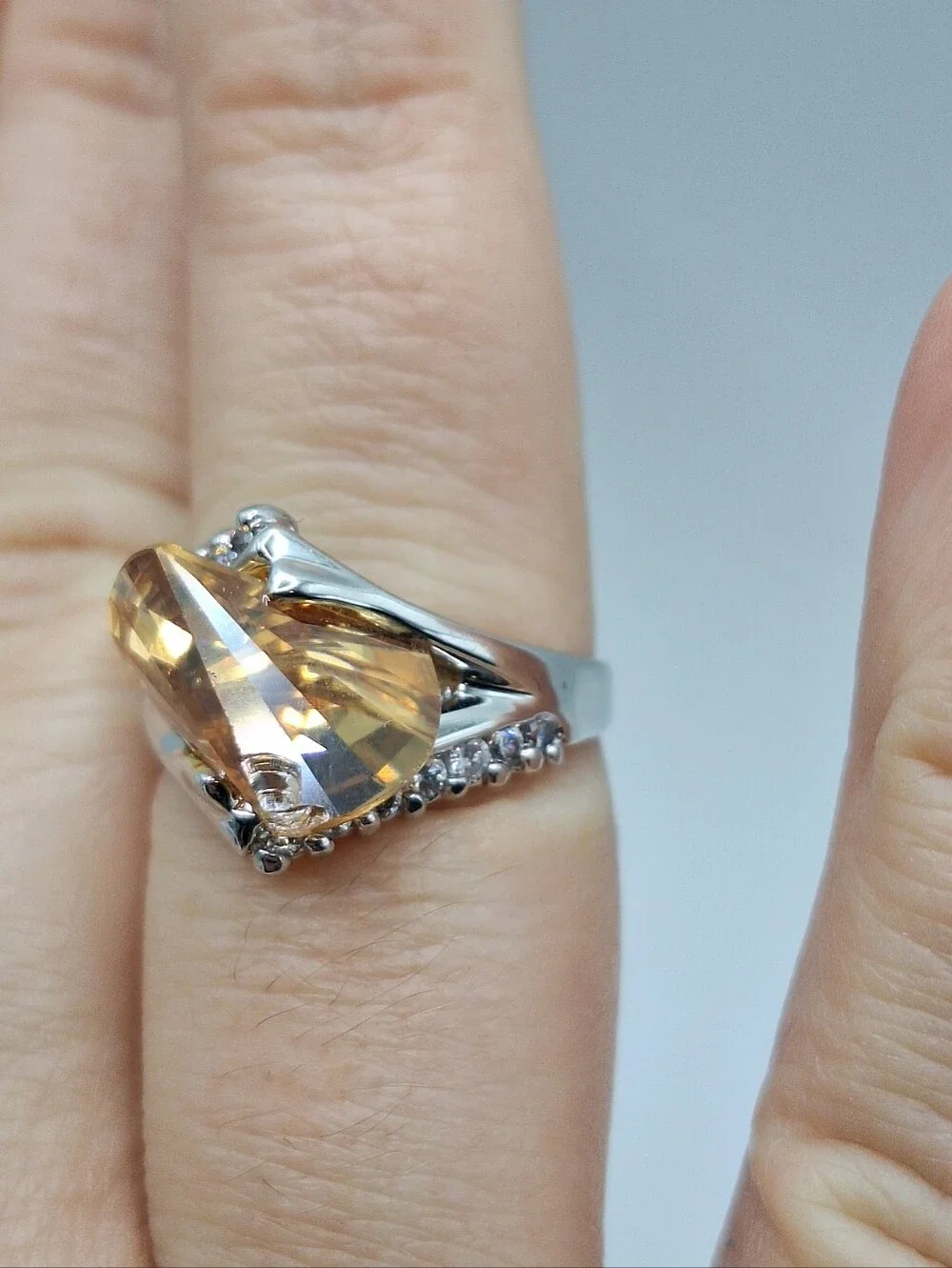 Champagne Swarovski Crystal Statement Ring Silver Tone Size 7 NWT